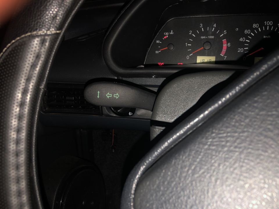 Рычаги включения дворников и поворотников — Lada 2113, 1,6 л, 2012 года ...