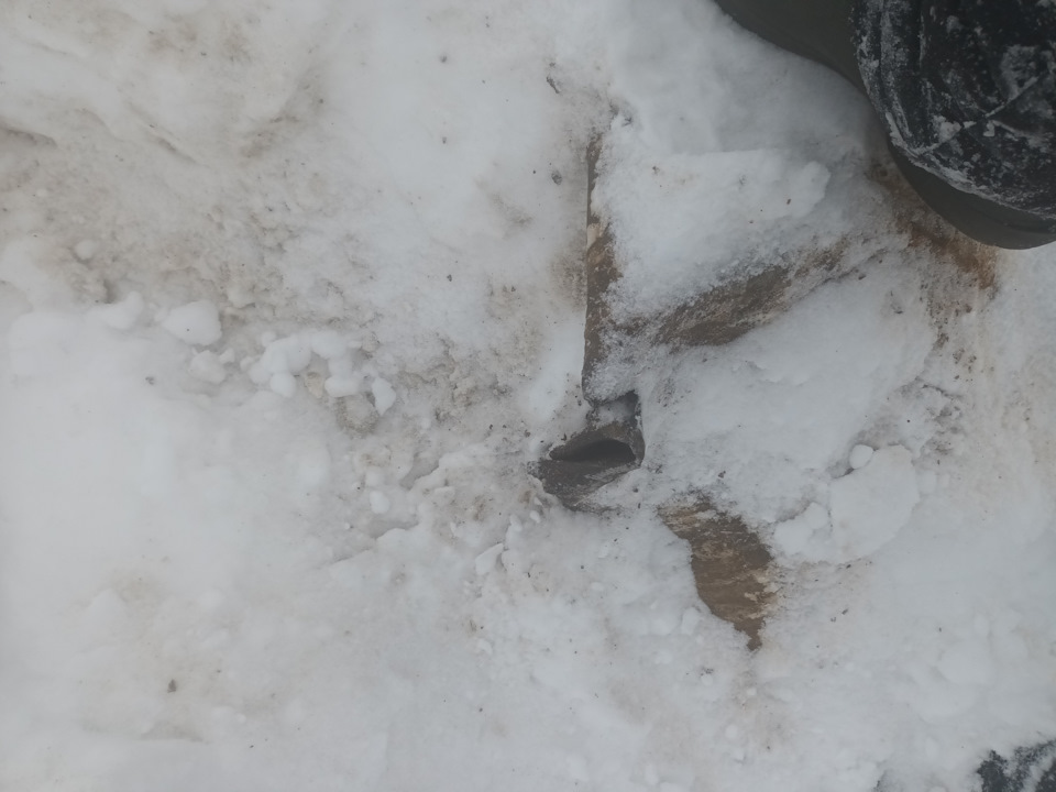 Покатался по лесу, порвал шину, о важности инструментов в авто — УАЗ ...