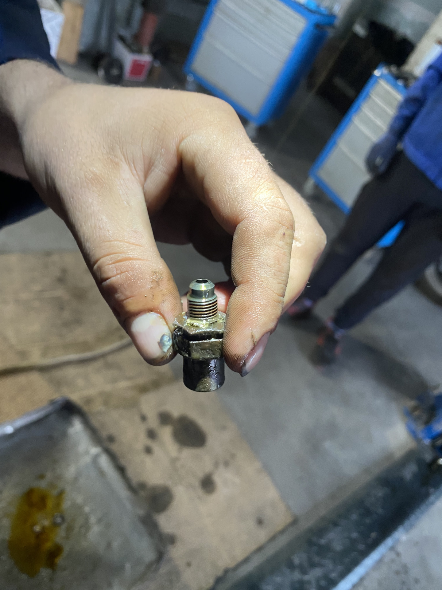 CDV (Clutch Delay Valve) — BMW 3 series Coupe (E46), 2,2 л, 2000 года