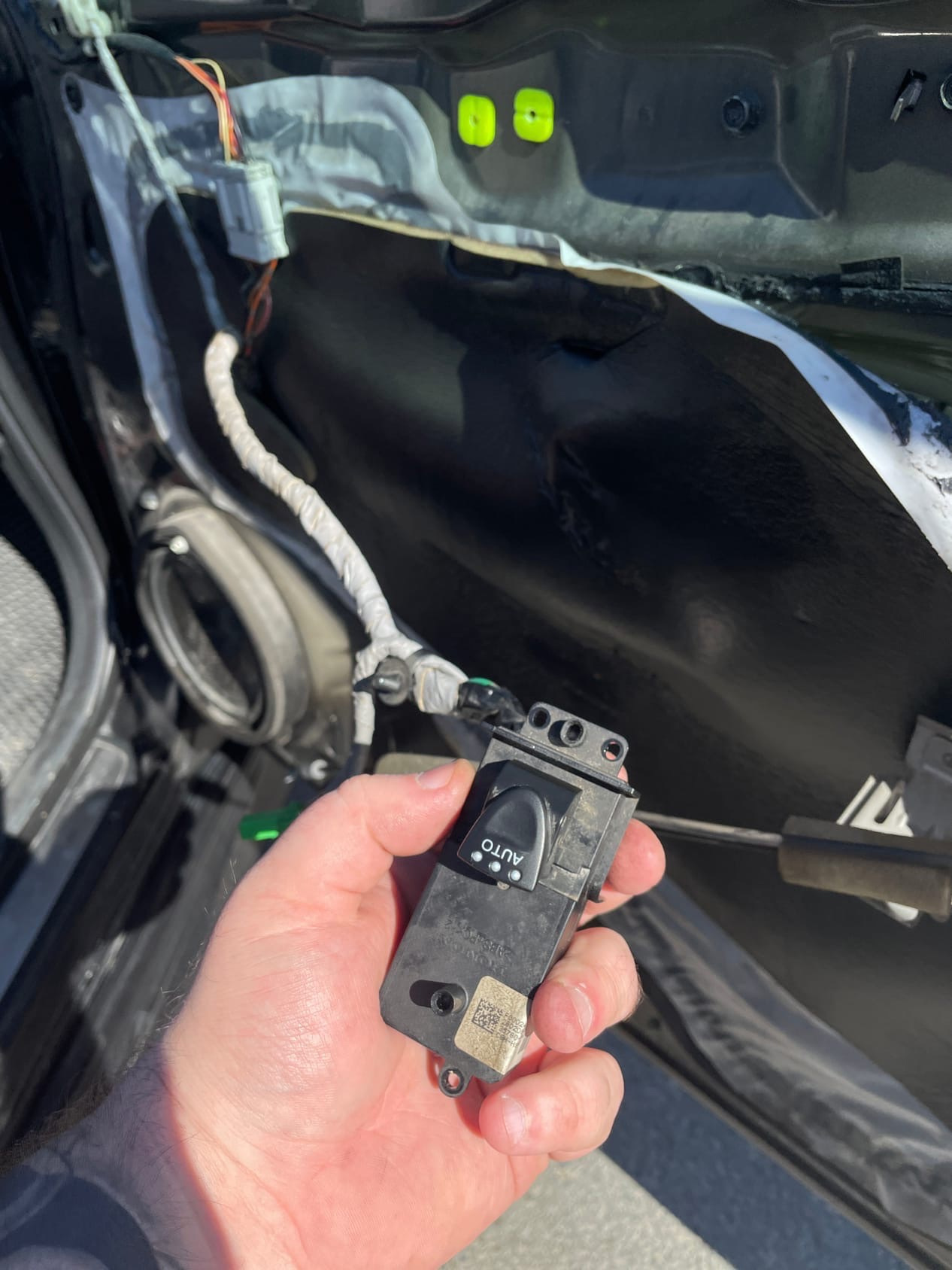 Передние стеклоподъёмники ваз 2114. Тросик стеклоподъёмника бмв е39. Галант митсубиси 7 стеклоподъемник. Тросик стеклоподъемника митсубиси аутлендер 1. Масса на стеклоподъемники ваз 2114.