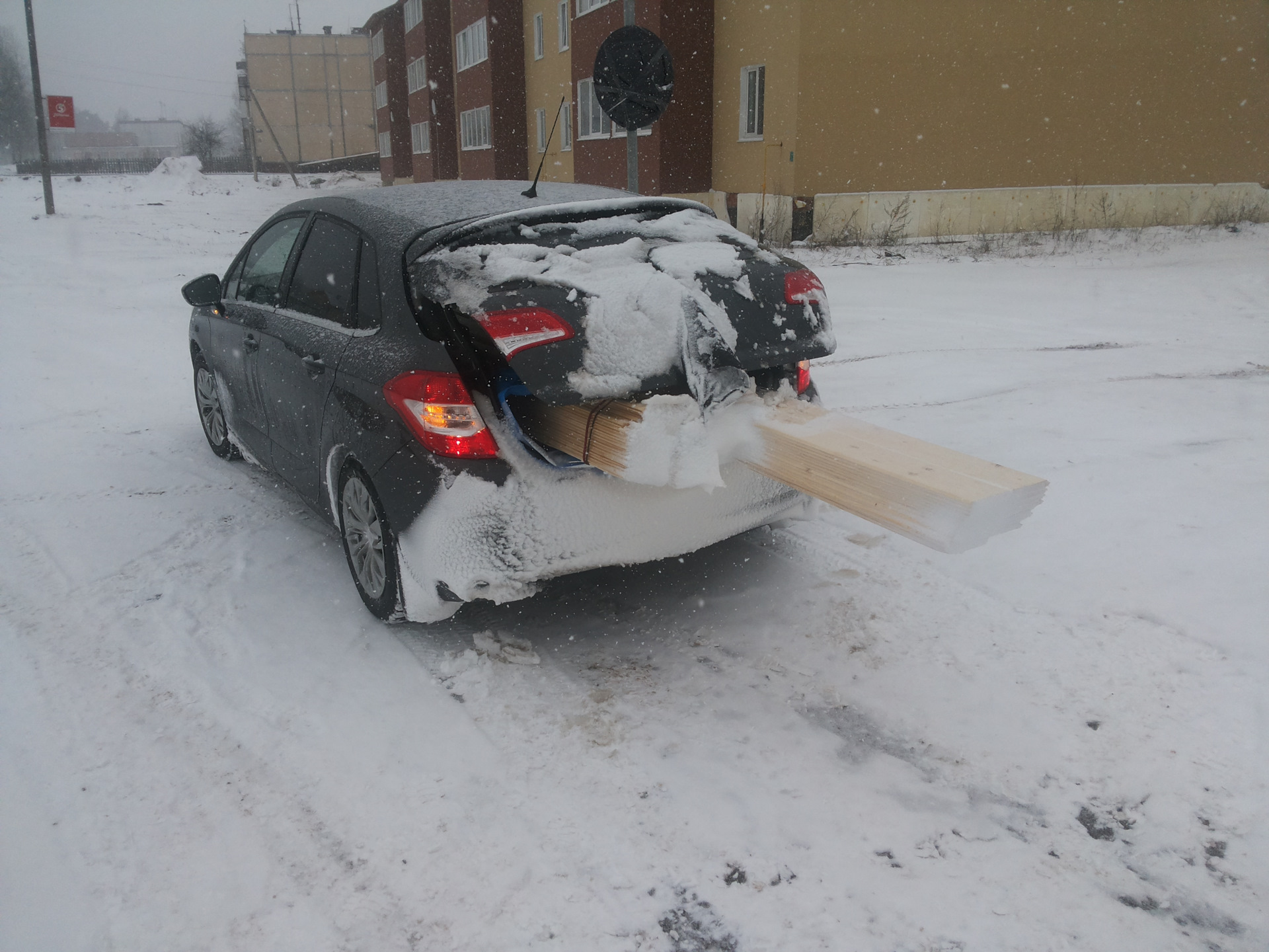 Перевозки на дачу — Citroen C4 (2G), 1,6 л, 2013 года | просто так | DRIVE2