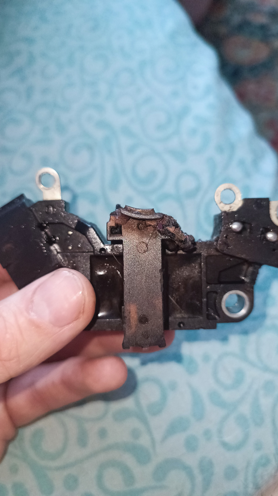 Генератор просит помощи — Nissan Cefiro (A33), 2 л., 2002 года ...