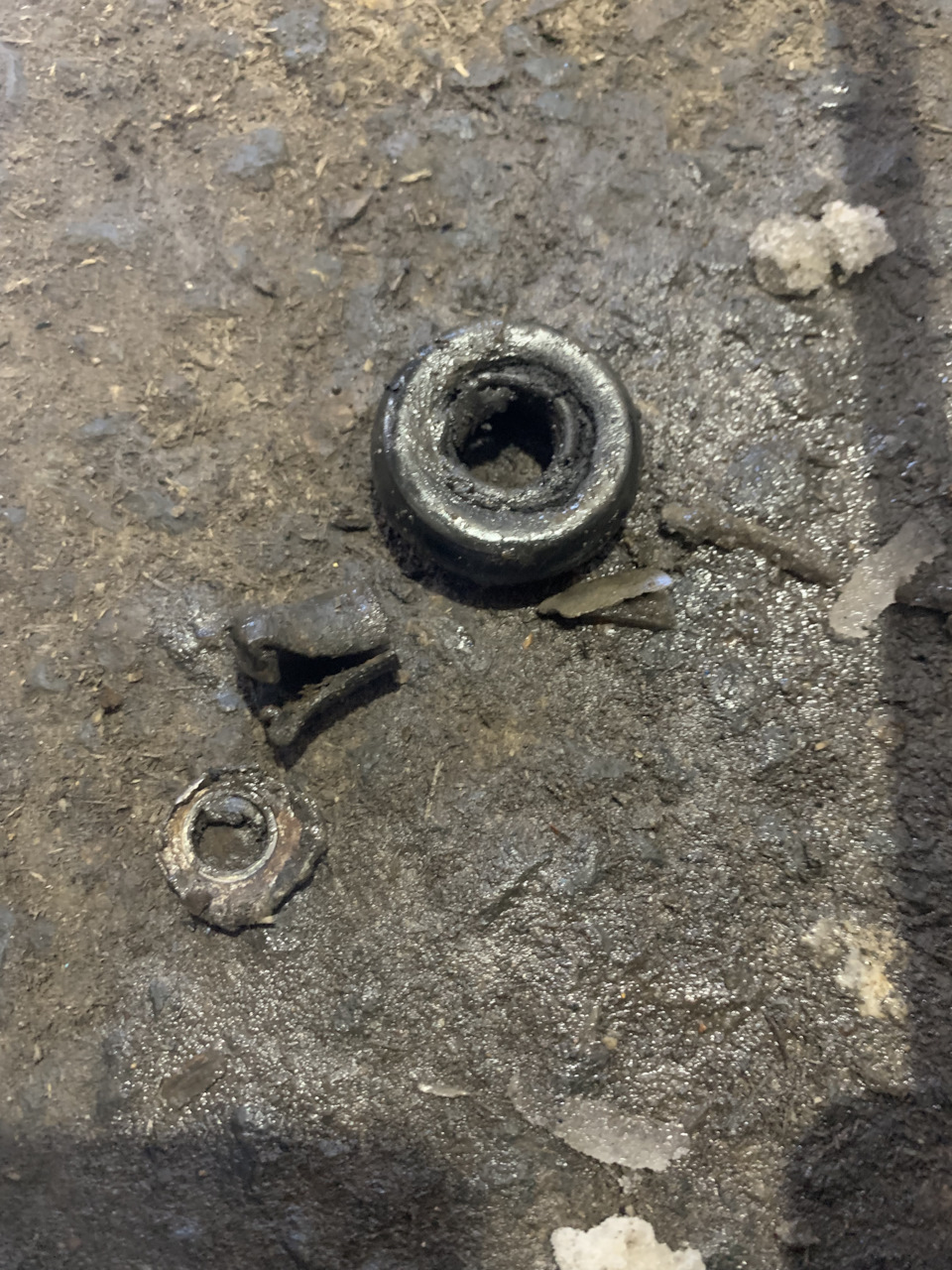 Стучит стойка. Решено — Lada 21102, 1,5 л, 2002 года | поломка | DRIVE2