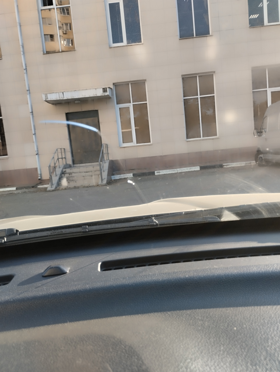 #16. Поменять лобовое. Какое лучше ставить? — Ford Explorer (5G), 3,5 л ...