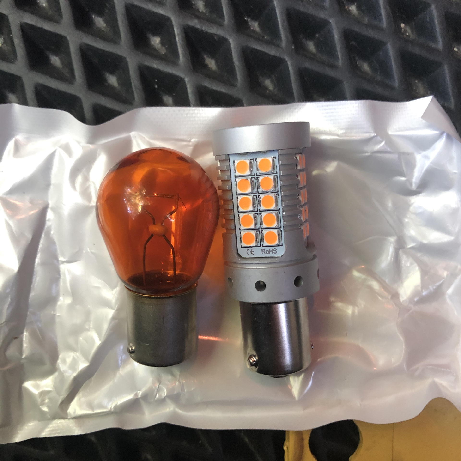 лед лампы в поворотники