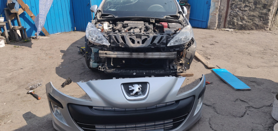 Замена лобового стекла🧠 — Peugeot 308 SW (1G), 1,6 л, 2009 года ...