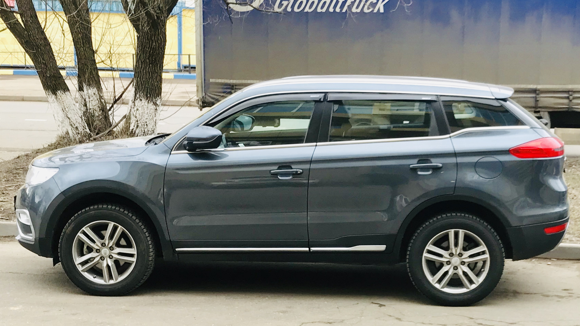 Джили цвет серый. Джили атлас про серый. Geely Atlas 2. Geely Atlas Pro серый цвет. Джили атлас про серый металлик.