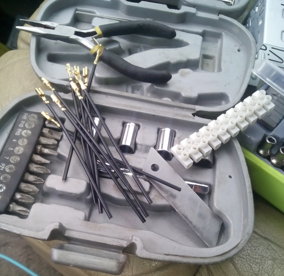 клеммы и зажим — Jeep Grand Cherokee (ZJ)