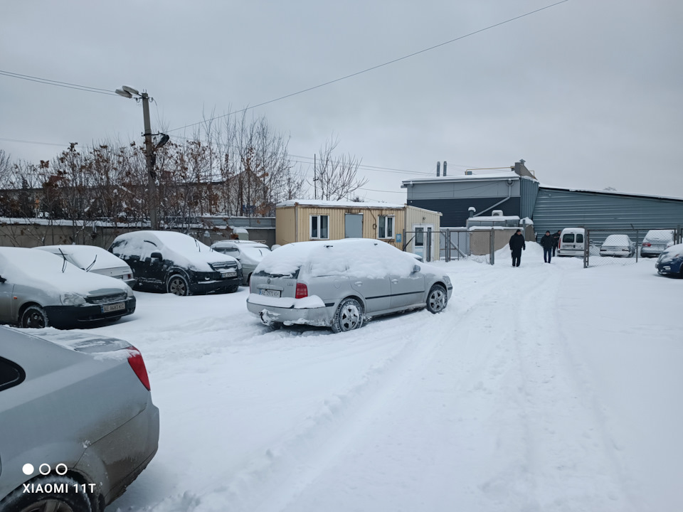 На стоянке все офигели. — Lada 21011