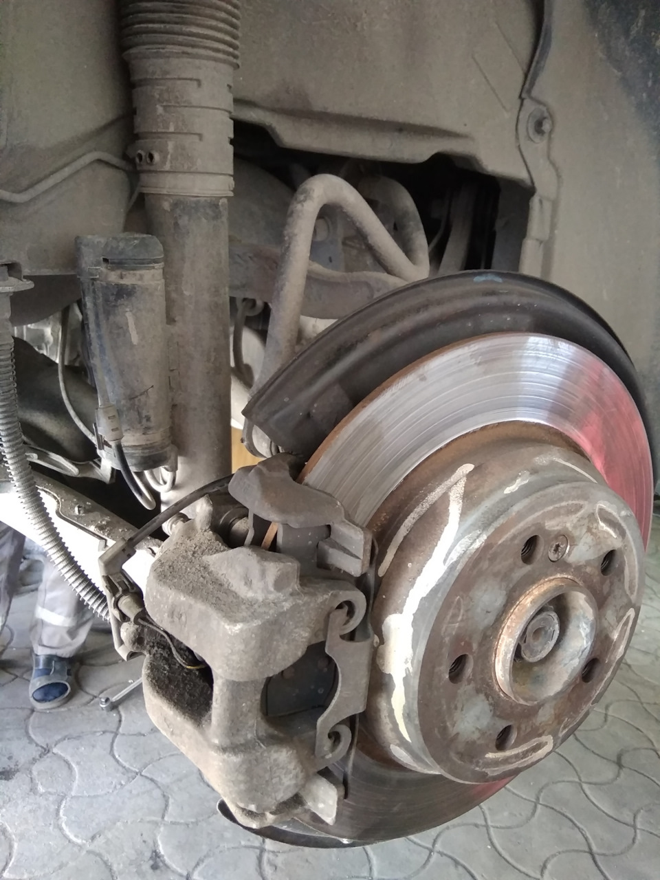 Регулировка парковочного тормоза и ошибка SRS — Mercedes-Benz S-Class ...