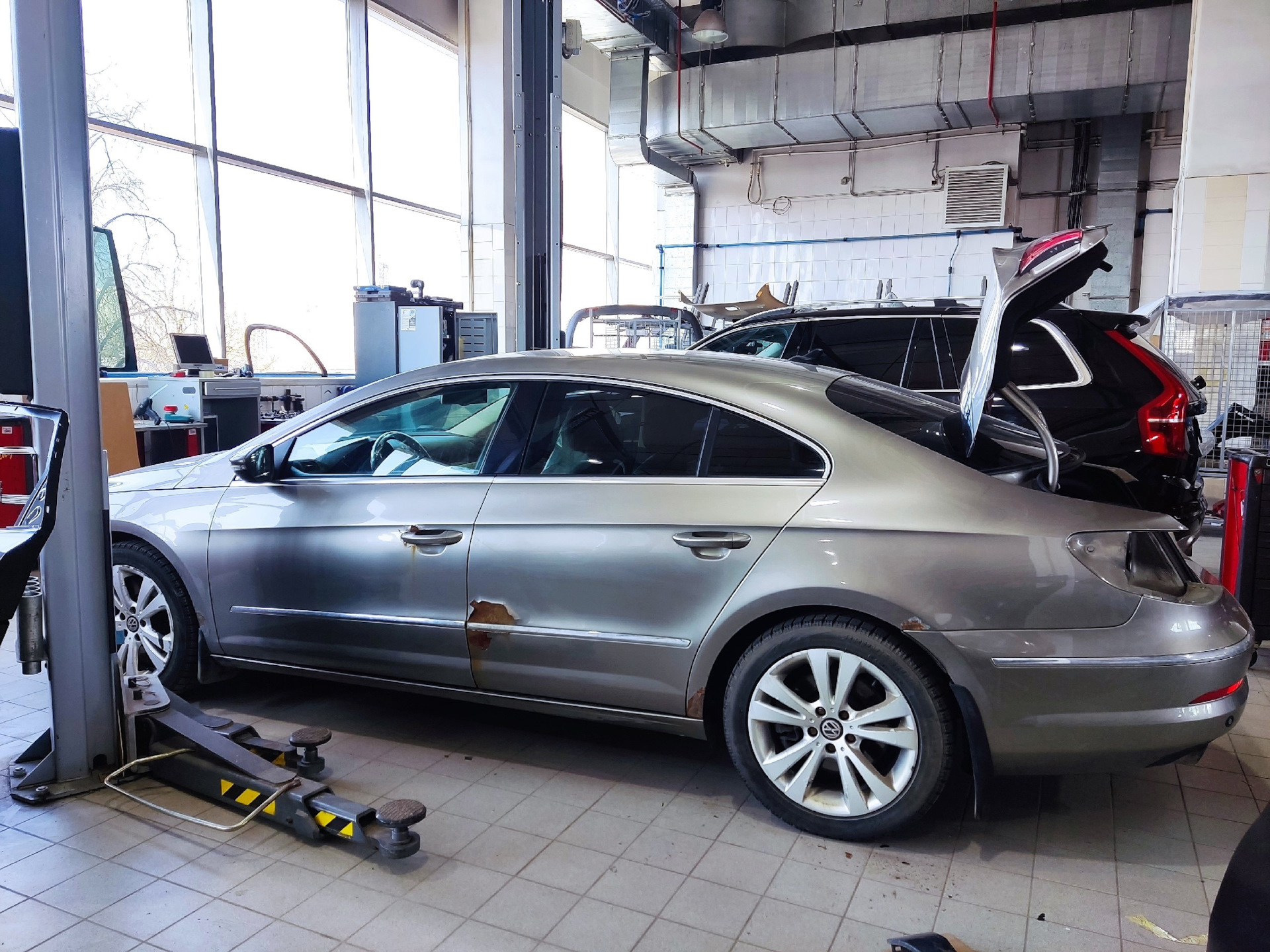 VW Passat CC 2010 года в студии кузовного ремонта ААРОН АВТО — ААРОН ...