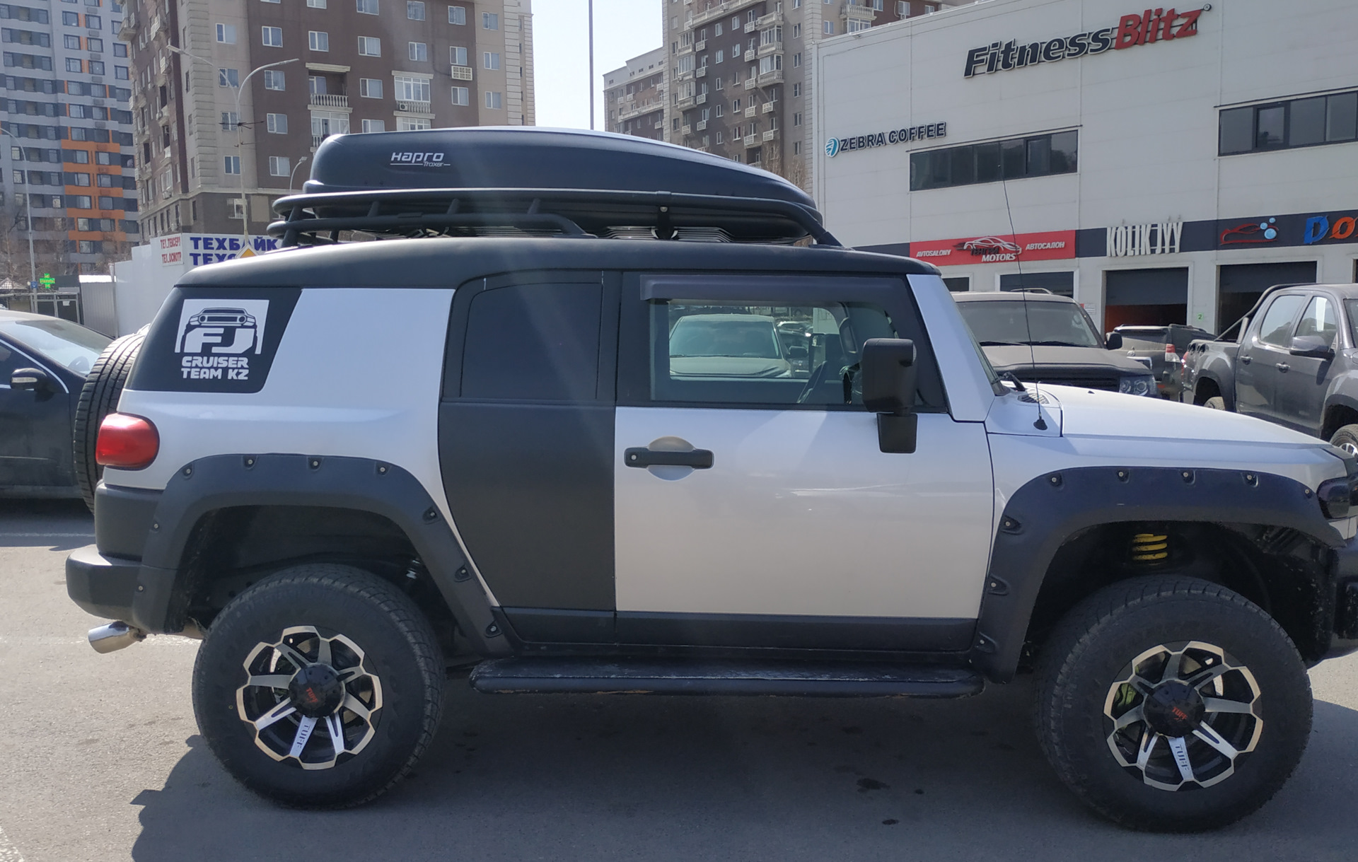 Автобокс — Toyota FJ Cruiser, 4 л, 2006 года | аксессуары | DRIVE2