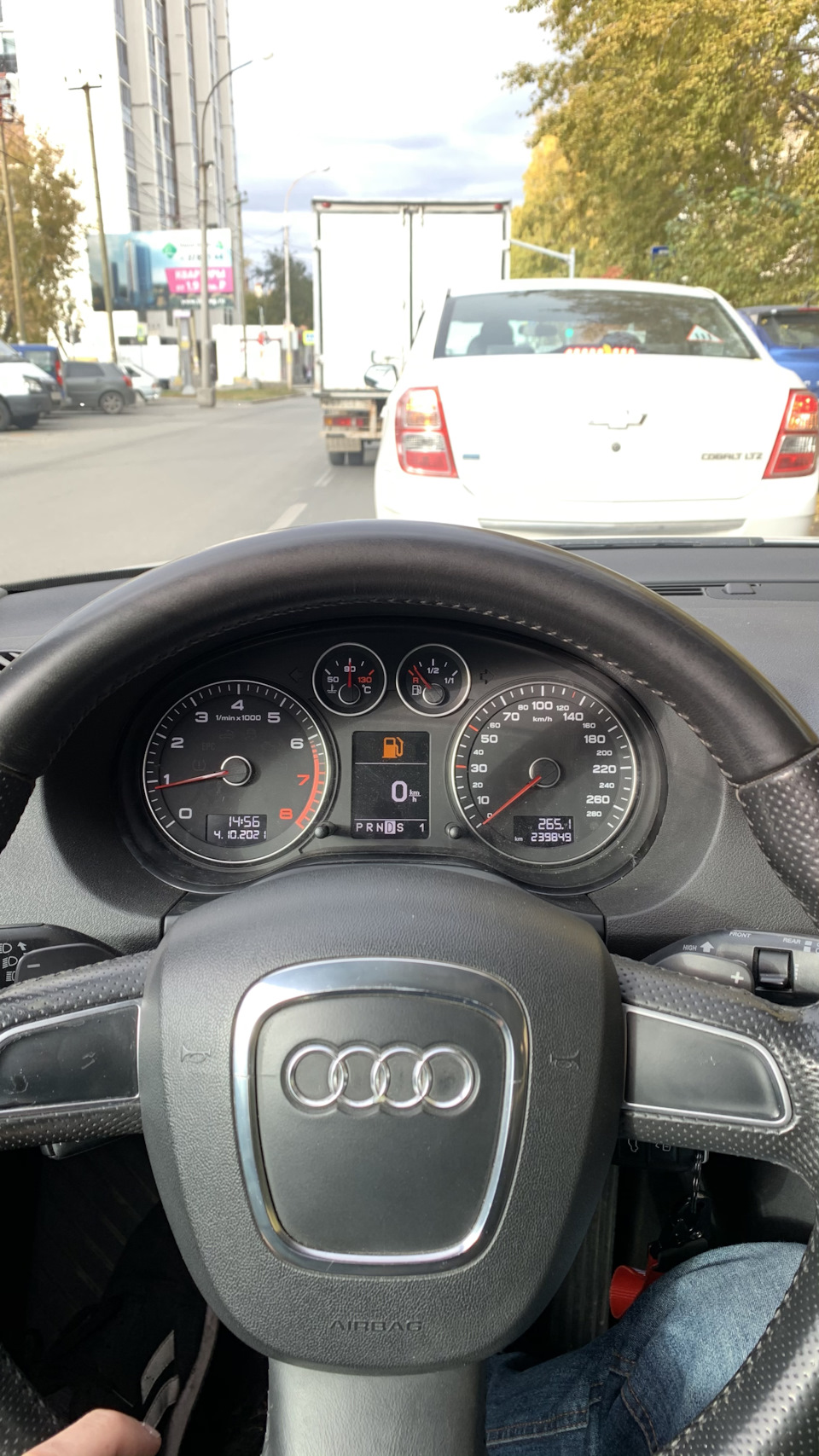 Вот так выглядит руль с заглушками. — Audi A3 (8P). Запчасти на фото: 41020Z