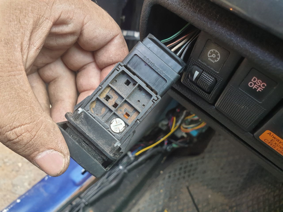 Фишка подходит, после небольшой доработки, срезать боковые ключи начисто. — Mazda 6 (1G) GG