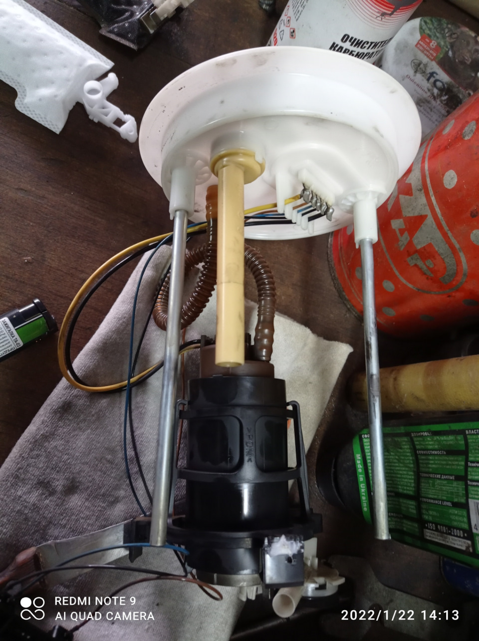 Замена топливного фильтра тонкой очистки — Volkswagen Golf Mk5, 1,6 л ...