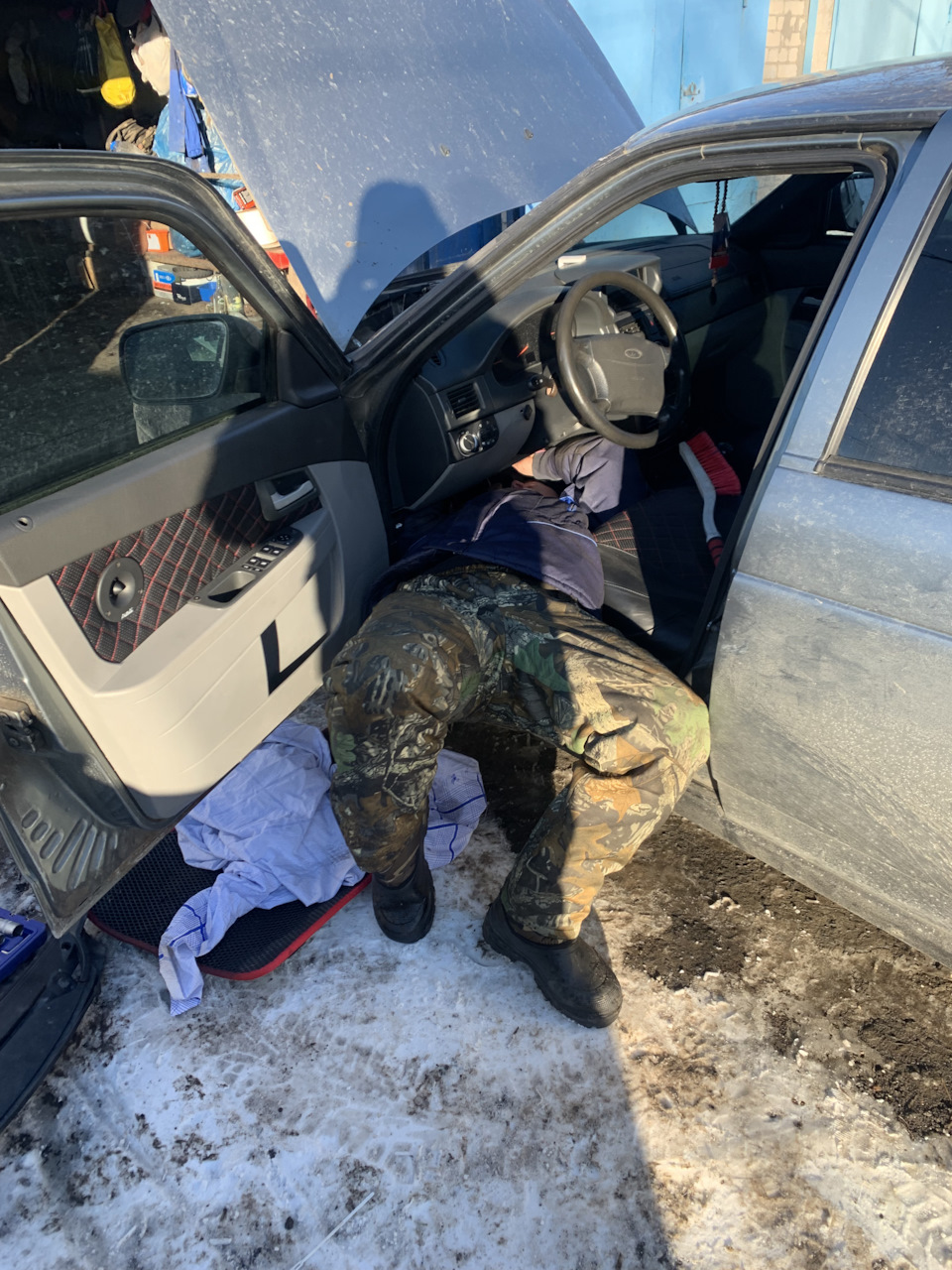 Замена моторедуктора печки — Lada Приора седан, 1,6 л, 2009 года ...