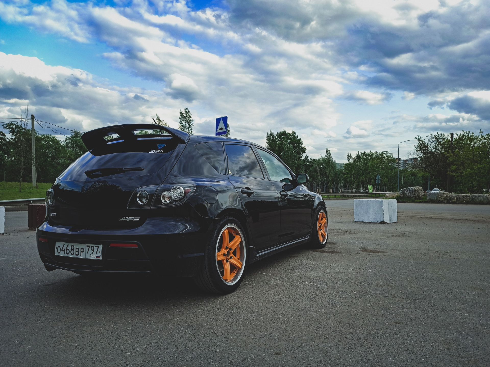 Mazda 3 MPS В закате