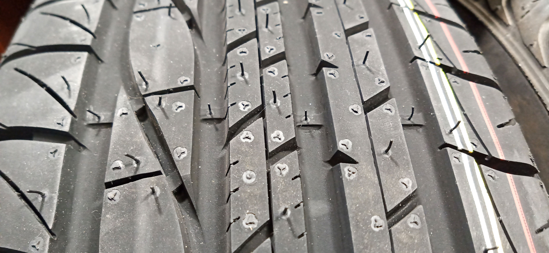 # 133 Goodyear Eagle Sport 195/60 R15, два сезона — Skoda Rapid (1G), 1 ...