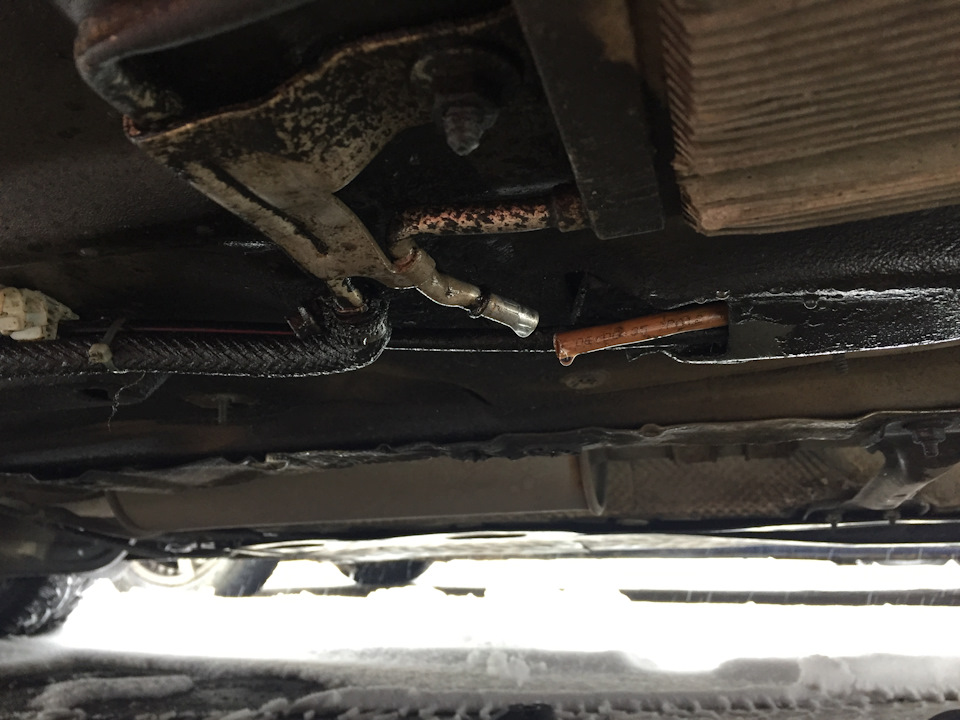 Топливные шланги — Volkswagen Jetta V, 1,9 л, 2006 года | своими руками ...