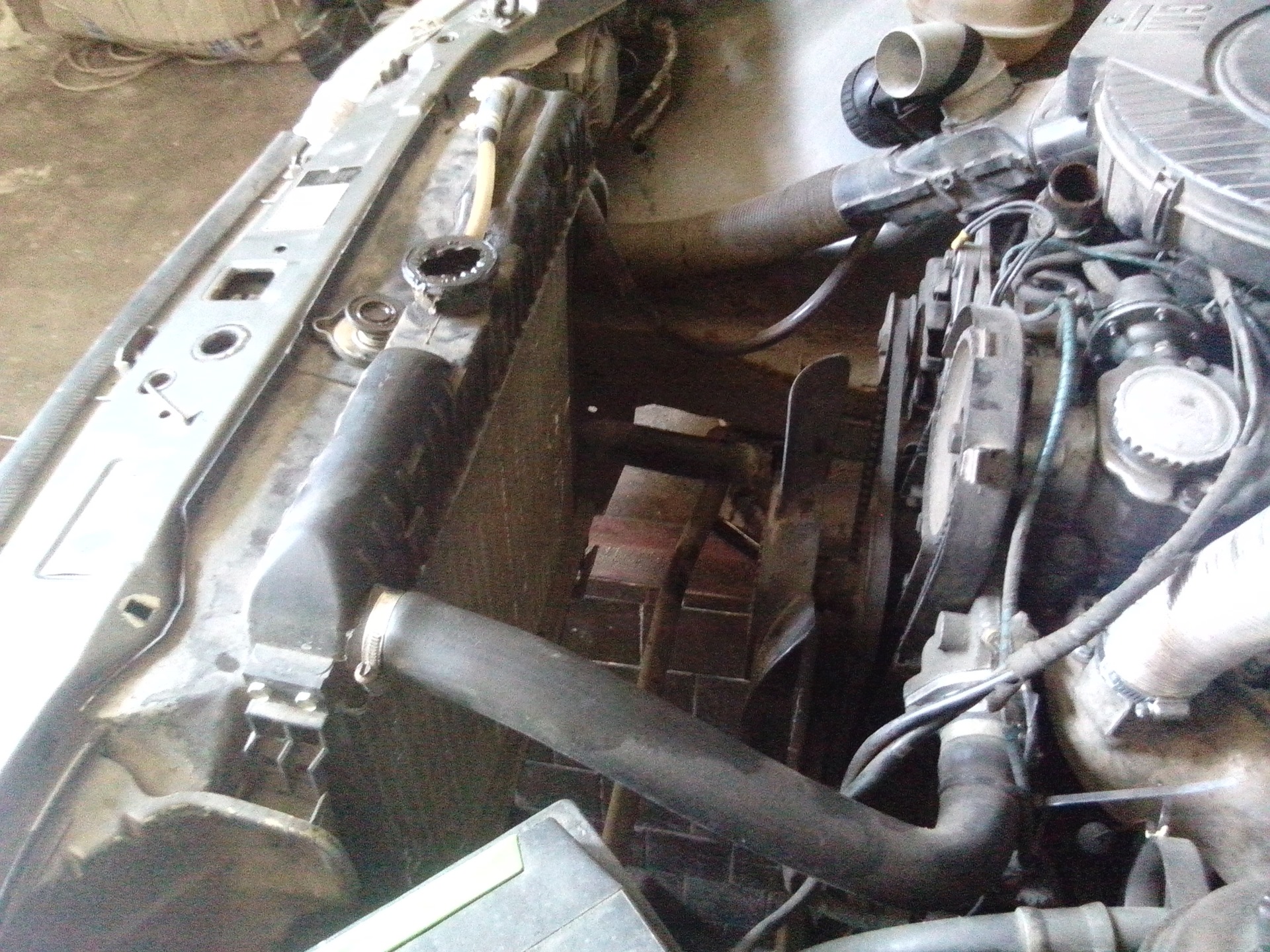 Электровентилятор вместо вискомуфты. — Opel Omega A, 1,8 л, 1987 года ...