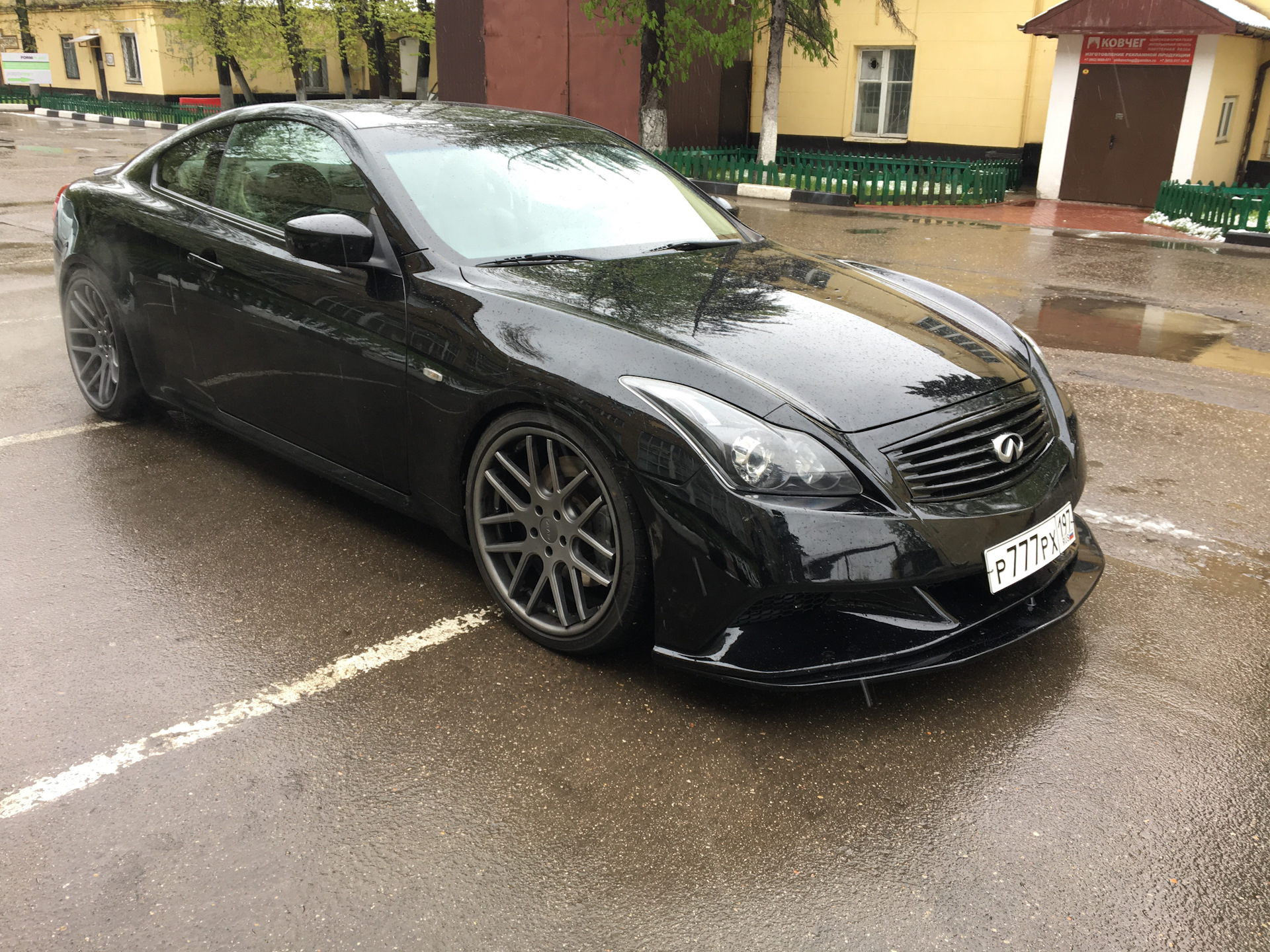 Черный матовый Infiniti g35