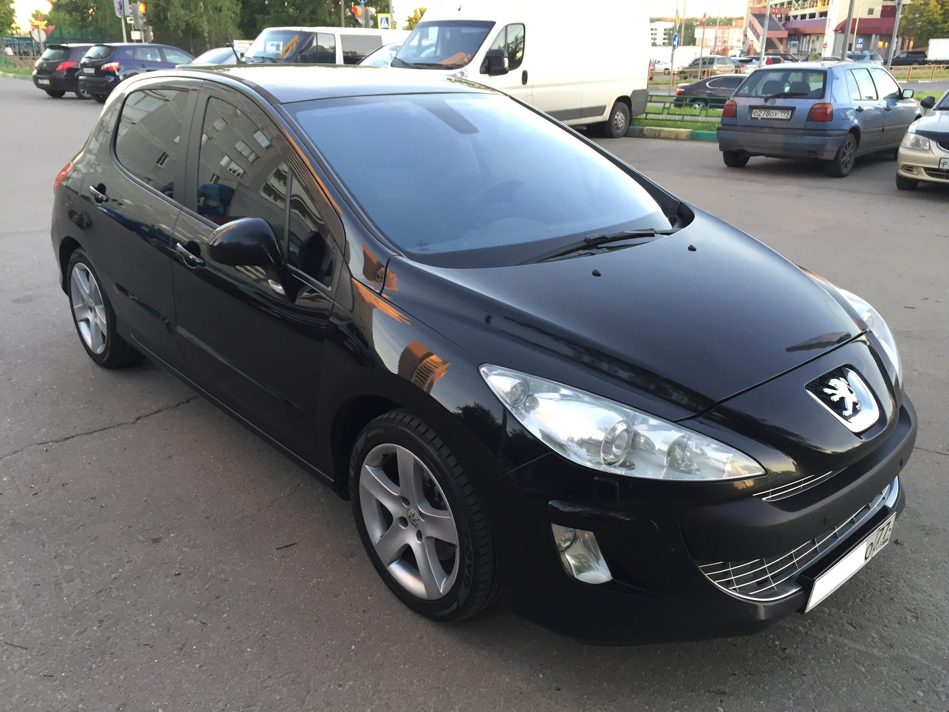 Пежо с пробегом. Peugeot 408 2011. Пежо 408 2011 года. Пежо 408 1999. Пежо 408 седан 2011.