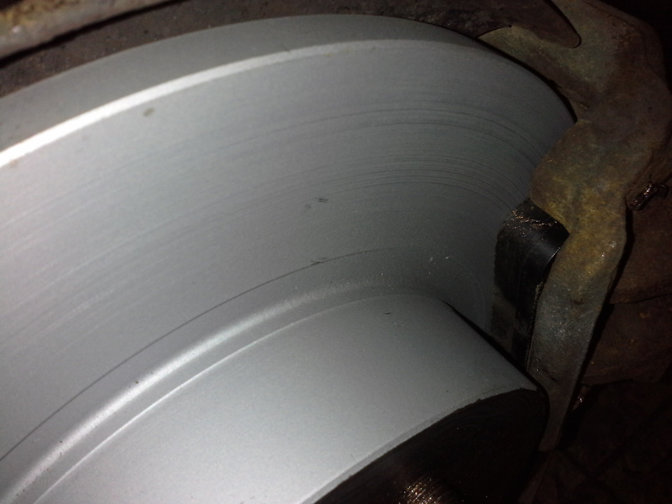 Замена задних тормозных дисков и колодок. — Chevrolet Cruze (1G), 1,6 л ...