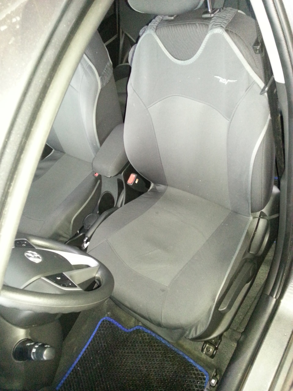 Коврики и майки на сиденья — Hyundai Solaris (1G), 1,4 л, 2013 года ...