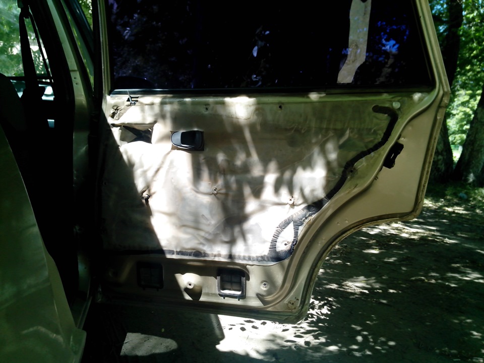 Смазываем механизм замков(ремонт центрального замка) — Daewoo Nexia, 1 ...