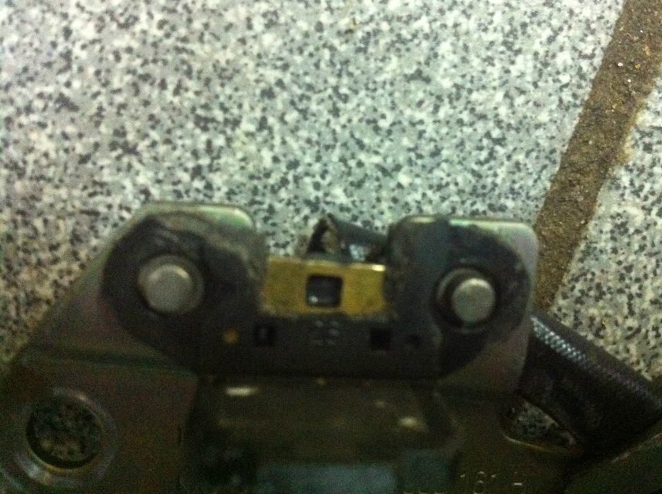 Почти исправна. Замена гидриков и маслосъёмных. — Volkswagen Golf Mk4 ...