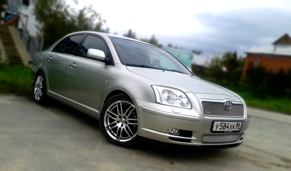 Toyota Avensis rays r17