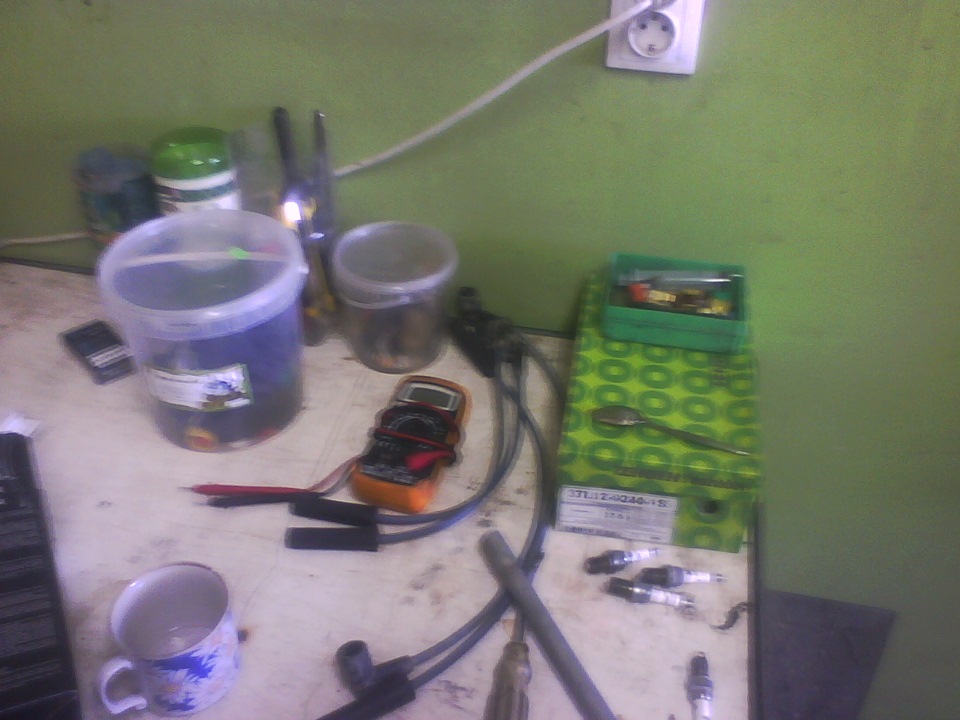 Замена свечей и высоковольтных проводов — Lada 2114, 1,6 л, 2007 года ...