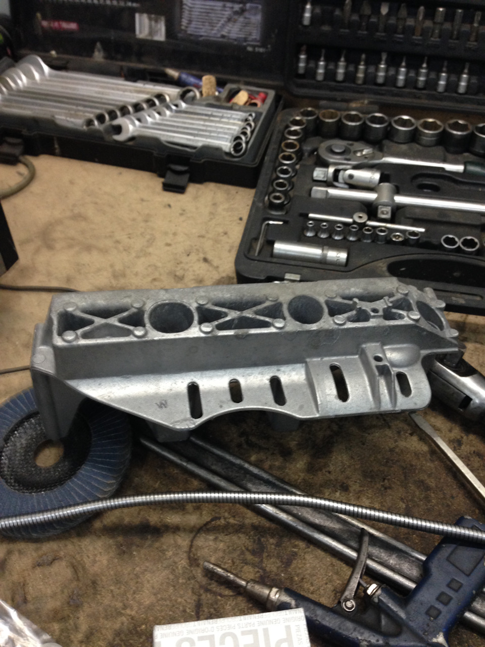 как выглядит сервисная книжка автомобиля рено сандеро степвей