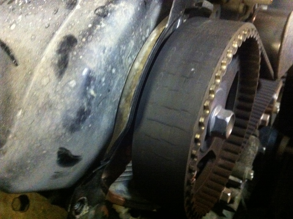 ремешок нужно сказать совсем уставший был…Вот что значит Север.перепады температур постоянно, машина больше стояла чем эксплуатировалась… — Mitsubishi Pajero (4G)