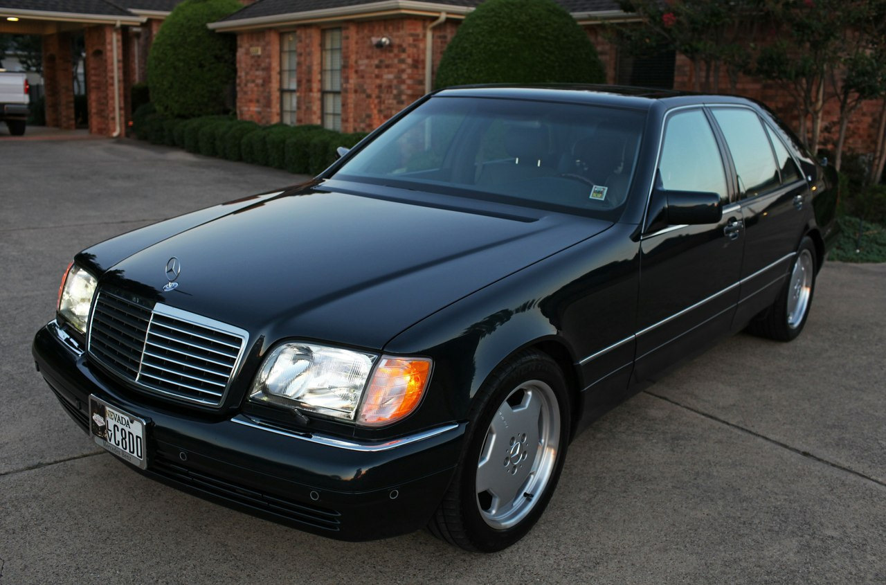 Мерседес Бенц w140 s600 белый