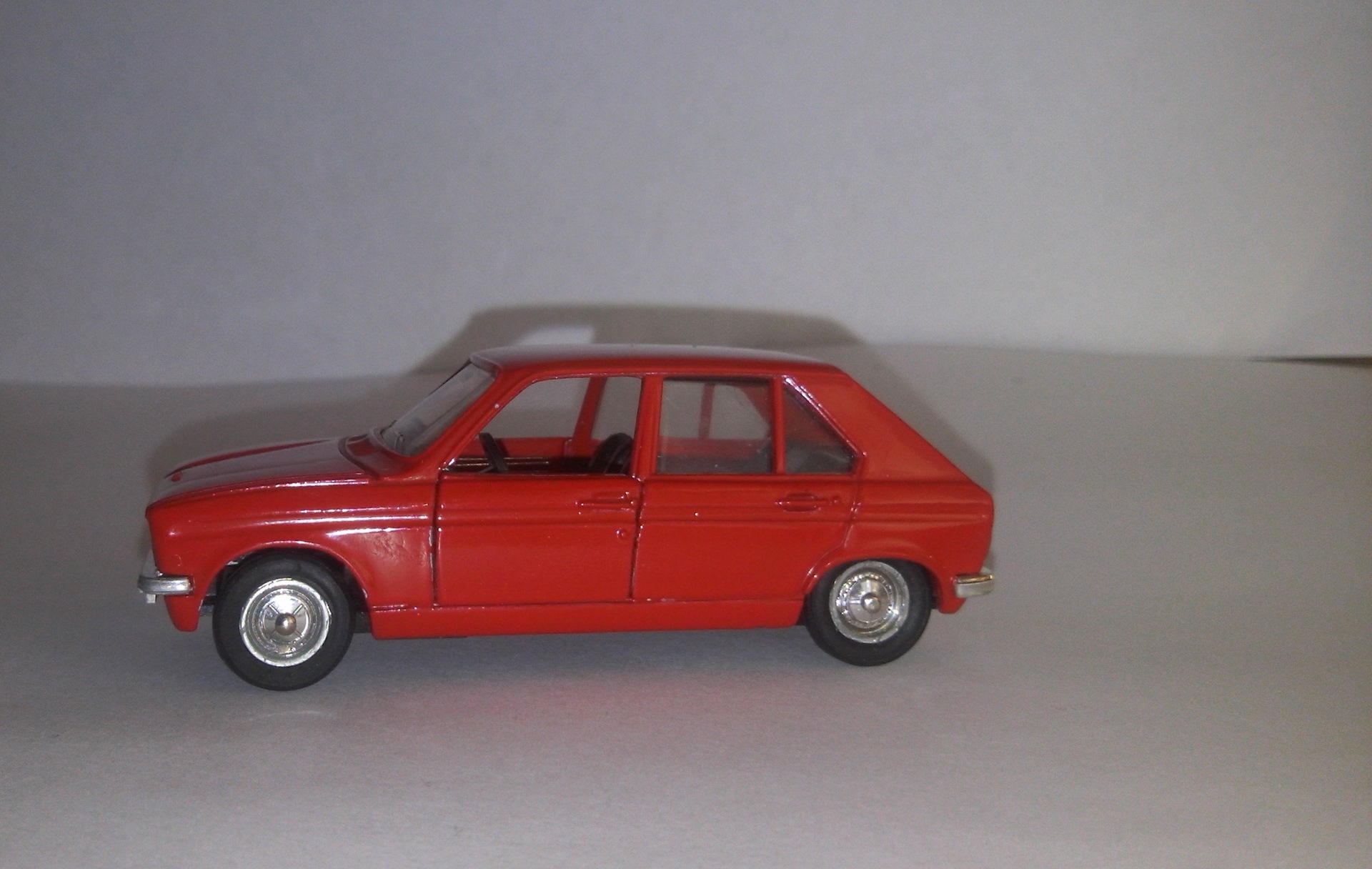 Модель ил-18. Самолёт ту 104 модель гдр. Модель самолета ту 104. Ту 104 модель пластикарт. Ту 104 модель.