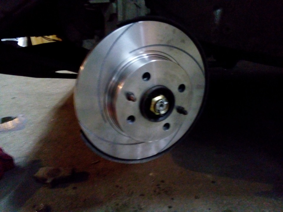 Step 1. Замена передних тормозов. — Lada 2109, 1,3 л, 1993 года ...