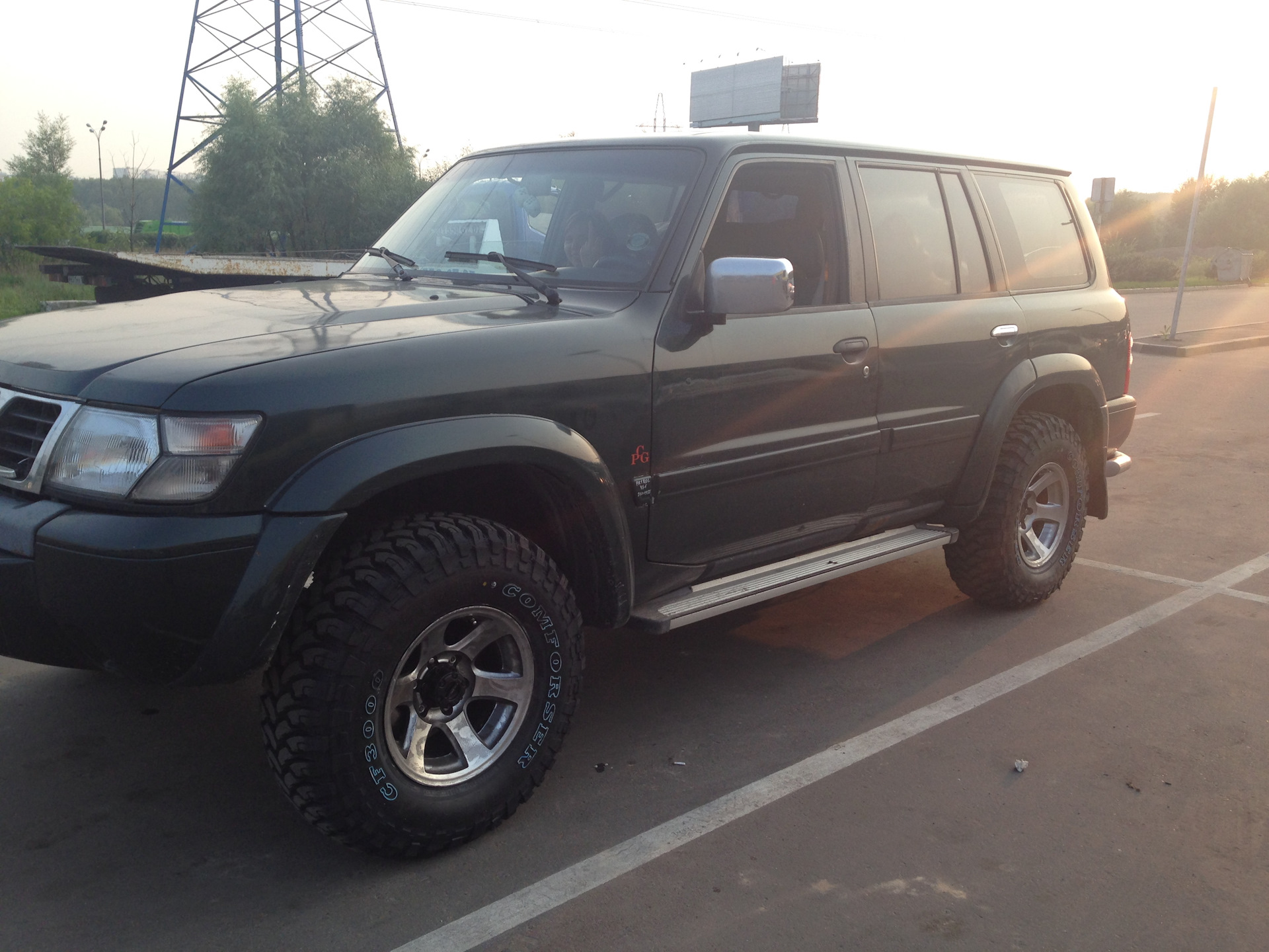 Nissan Patrol y61 большие колеса