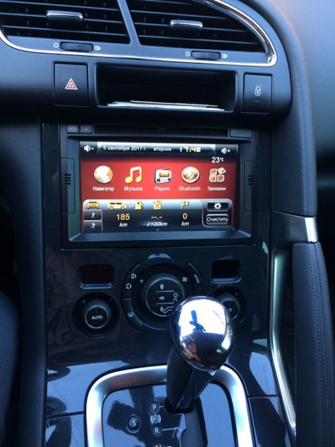Incar chr-2392. Магнитола пежо 3008. Штатная магнитола пежо 3008 2012 года. Пежо 3008 магнитола андроид. Магнитола пежо 3008.