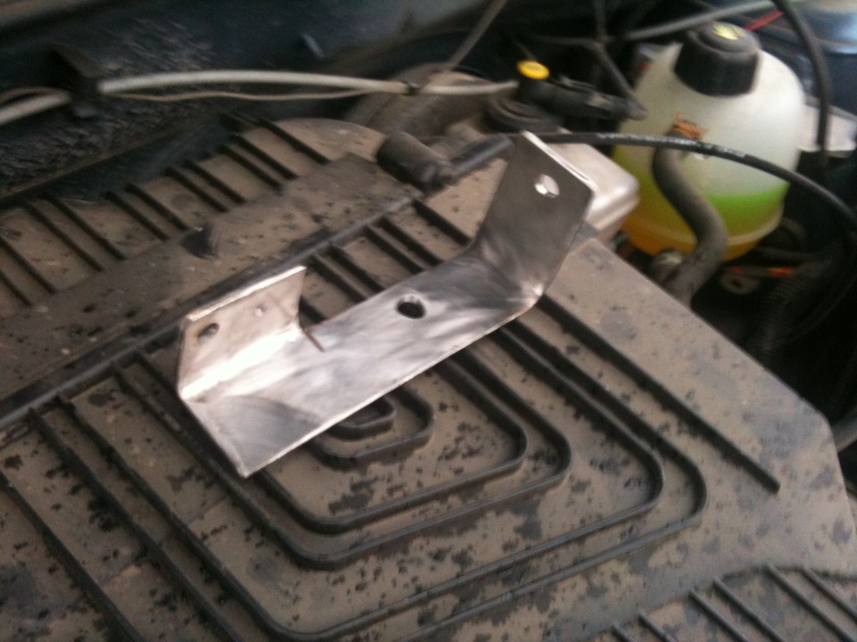 Установка сигналов от "Волги" — Renault Logan (1G), 1,6 л, 2012 года ...