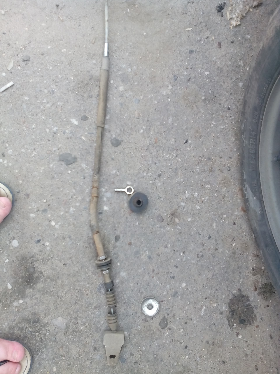 Замена тросика сцепления. — Lada 2114, 1,6 л, 2010 года | поломка | DRIVE2