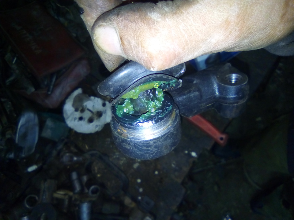 Самодельный инструмент для снятия рулевых наконечников — Lada 21104, 1 ...