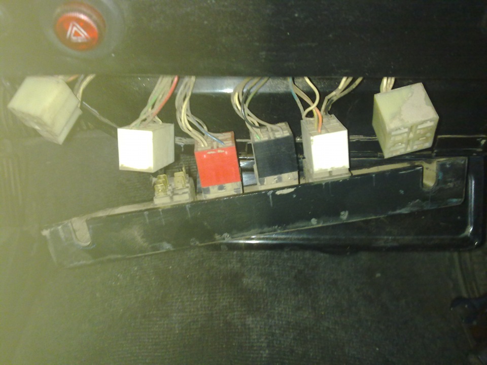 Замена лампочек — УАЗ 315195 Hunter, 3,4 л, 2004 года | своими руками ...