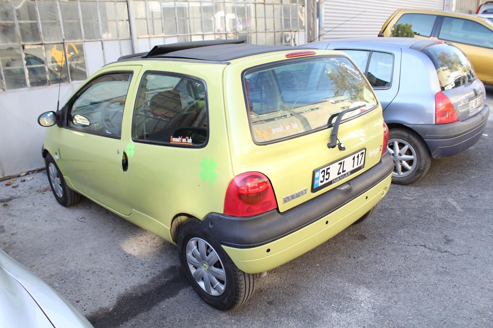 Renault Twingo v8