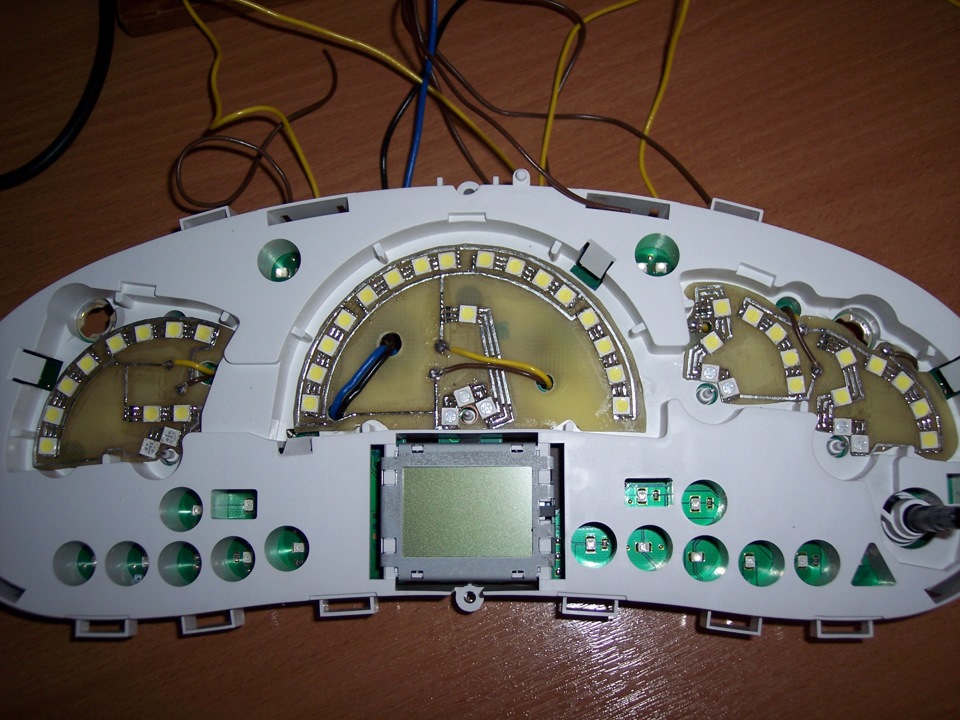 Платы подсветки приборной панели. ВАЗ 1118 подсветка приборной панели. Плата приборной панели ВАЗ 2112. Светодиодные лампы в приборную панель ВАЗ 2112 европанель.