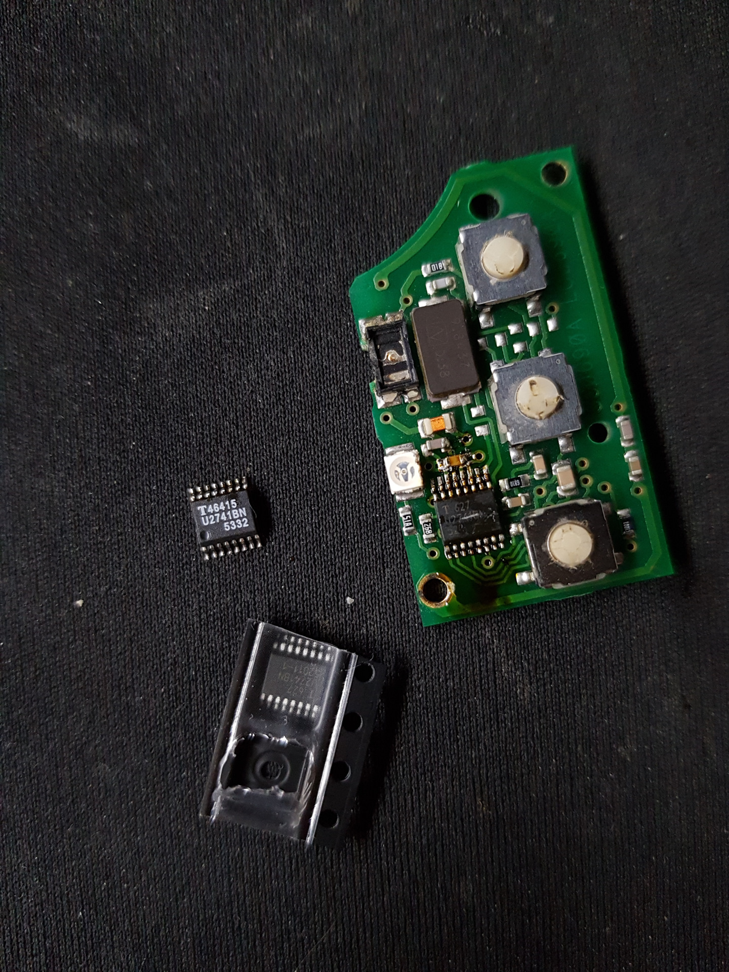 Перепайка микросхем. Перепайка деталей. Станок для перепайки чипов. Перепайка чипа IPOD. Перепайка чипа на другую плату fbs4.