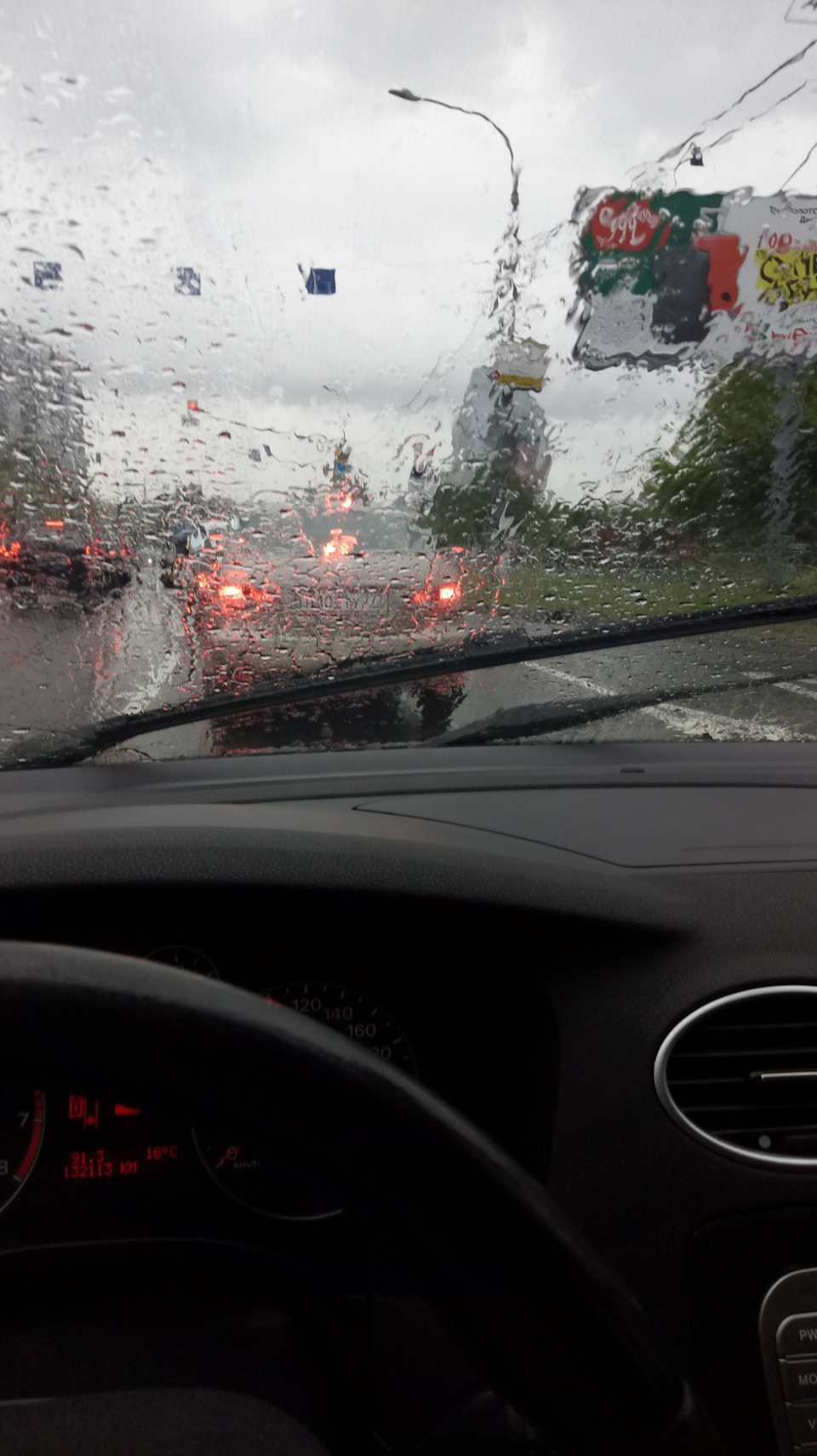 Трапеция дворников закисла — Ford Focus II Sedan, 1,6 л, 2007 года ...