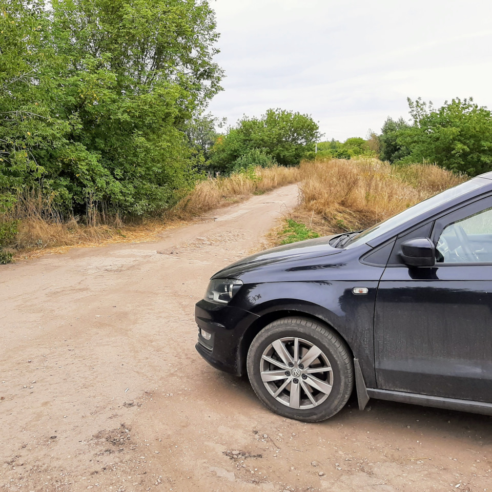 Поворот налево — Volkswagen Polo Sedan, 1,6 л, 2016 года | путешествие |  DRIVE2