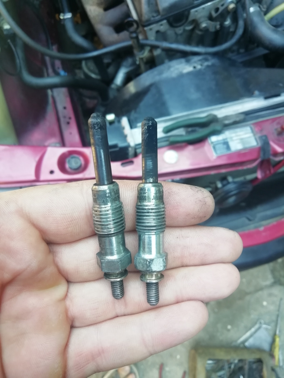 Сгорели свечи, взбесилась стрелка бака… 🤔 — Mercedes-Benz 190 (W201), 2 ...