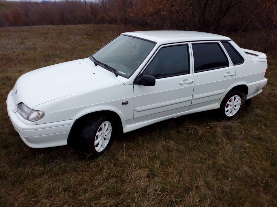 15 белый цвет. ВАЗ 2115 белая. Лада 2115 белая. ВАЗ-2115 «Lada Samara белые. Ваз2115 делая танированая.